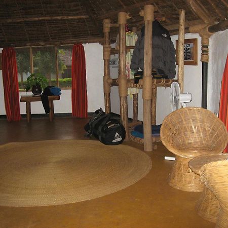 Honey Badger Lodge Moshi Szoba fotó